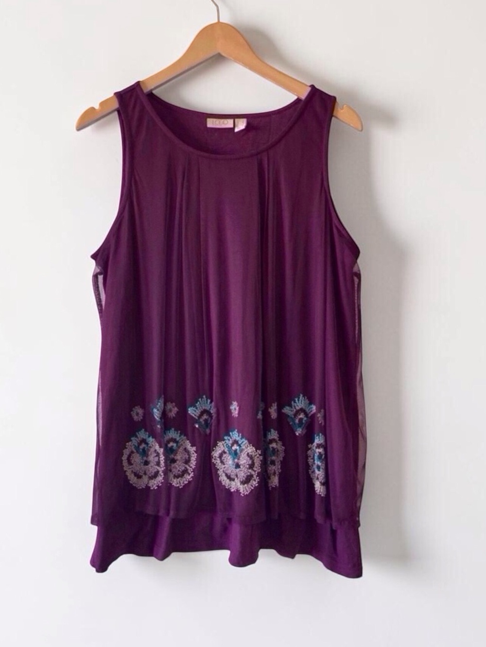 LOGO Lavish Purple Sleeveless Embroidered Hem Top L